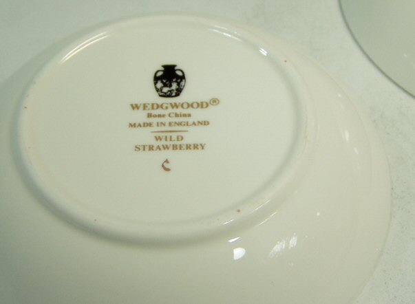 ウェッジウッド Wedgwood ワイルドストロベリー １０ｃｍ深型小皿 ペア